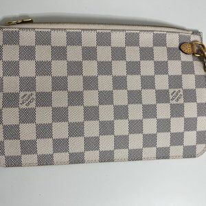 Authentic Louis Vuitton Neverfull azur wristlet